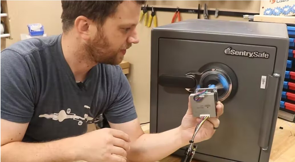Demonstrating Automate Safe Cracking with an ESP8266 and a Stepper Motor