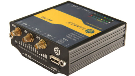 Industrial OpenWrt gateway features MediaTek MT7628 SoC, WiFi, LTE, and GNSS connectivity