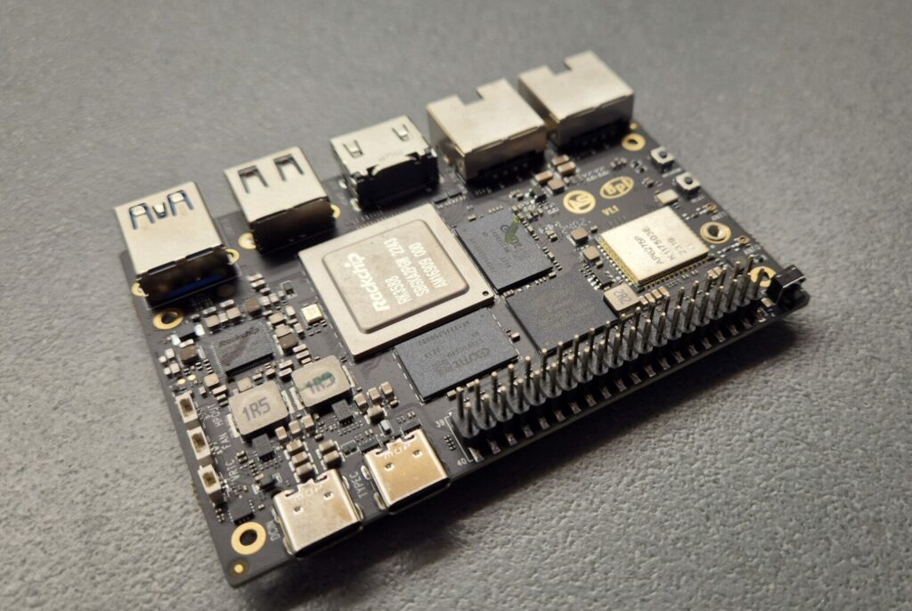ArmSom Sige7 Review- A Rockchip RK3588 SBC with Dual 2.5GbE Ethernet, NVMe Storage, and Triple Display Output