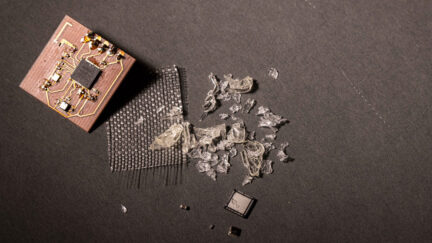 The University of Washington Develops A Recyclable PCB Made From Vitrimers