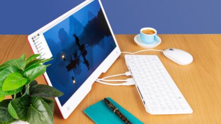 $120 Raspberry Pi 500 Desktop Kit features A BCM2712 SoC and comes with 15.6-inch Raspberry Pi Monitor