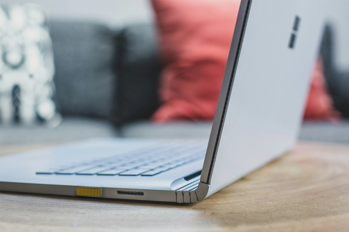 SoundSlide is A Compact USB Touch Volume Controller for Laptop Audio Management