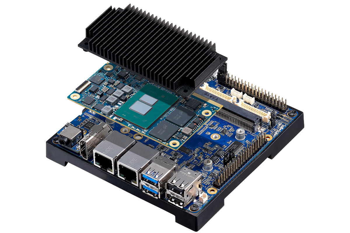 ADLINK I-Pi SMARC is an Amston Lake Fanless Dev Kit with 8GB LPDDR5, and dual Raspberry Pi GPIO headers