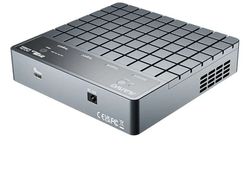 MAIWO K2024 USB4 NVMe SSD Enclosure with ASMedia ASM2464PDX Controller and 1-to-3 SSD Cloning MAIWO K2024 USB4 NVMe SSD Enclosure with ASMedia ASM2464PDX Controller and 1-to-3 SSD Cloning