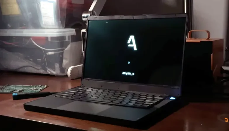 anyon_e DIY Laptop Features Rockchip RK3588 SoC, FriendlyELEC CM3588 Core Board and 13.3-inch 4K AMOLED display