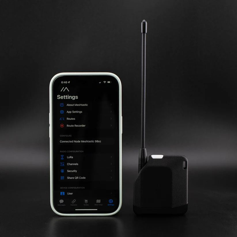 R1 Neo Meshtastic Device and its app