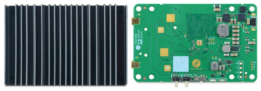 Maca 2 Long Range Wireless Radio Link Top and Inside PCB